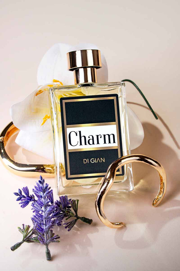 Charm Di Gian – Cenário